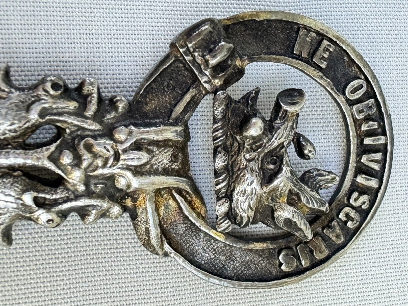 lot 10 image: Vintage Brooch, NE Obliviscaris