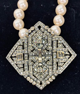 lot 21 image: Dazzling Necklace by Heidi Daus