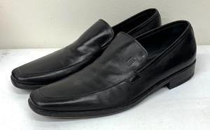 lot 104 image: Hugo Boss Black Leather Dress Shoes