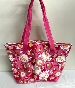lot 50 image: Bright and Beautiful Lilly Pulitzer Tote Bag