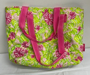lot 24A image: Fun Floral Lilly Pulitzer Insulated Tote Bag