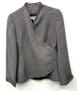 lot 88 image: Classy Carolina Herrera Jacket and Skirt Set