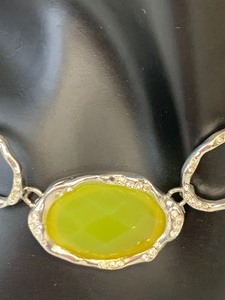lot 133 image: Beautiful Bright Green and Silver Necklace by Jones of New York