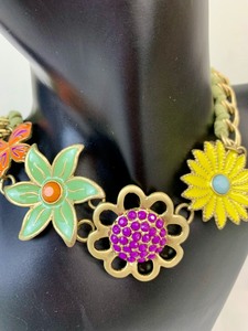 lot 135 image: Lia Sophia Bright Floral Chunky Necklace