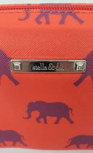 lot 172 image: Stella & Dot Elephant Print Makeup Bag