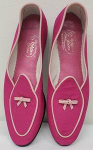 lot 42 image: Pretty Pink Belgian Shoes - Fushia Canvas with Pale Pink Leather Trim & Bows - Size 8