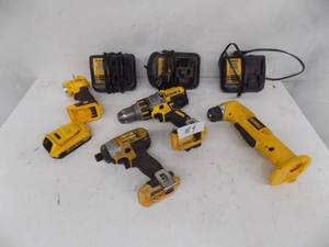 lot 84 image: Dewalt 20 volt tools and charger works