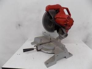 lot 88 image: Milwaukee 10 miter saw works