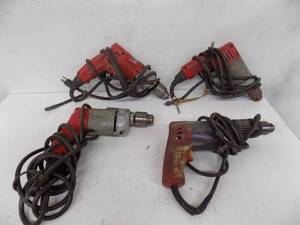lot 113 image: (4) Milwaukee 12 drills works