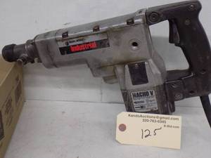 lot 125 image: Black & Decker industrial macho V