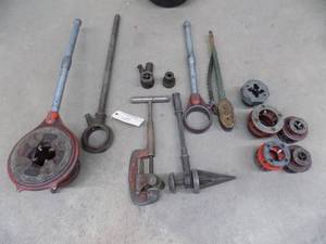 lot 129 image: Ridgid Pipe Threading Items