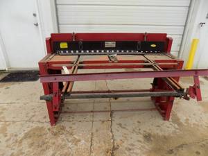 lot 134 image: 52 Precision Foot Shear Northern Ind (red)