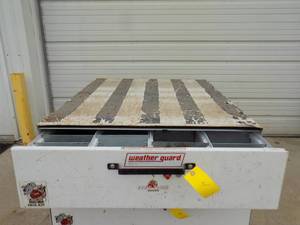 lot 4 image: weather guard  puck rat toolstorage box