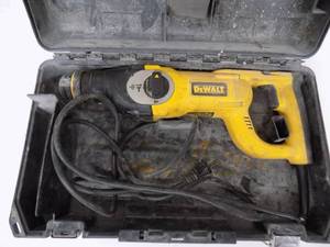 lot 16 image: Dewalt Hammer Drill #D25213K works