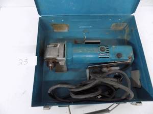 lot 23 image: Makita 38 Right Angle Drill