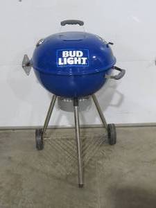 lot 5 image: Bud Light 22 Kettle Charcoal Grill