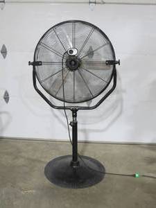 lot 14 image: 32 Adjustable CommercialShop Fan with 3 Speeds