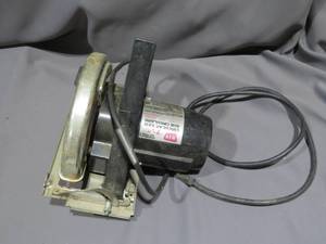lot 60 image: WEN 7 14 Circular Saw