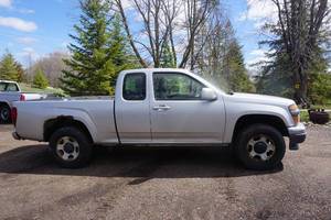 lot 6 image: 2010 GMC Canyon Extended Cab 4 x 4 Pick Up Truck