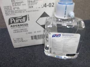 lot 4 image: 2- 1200 ml Purell Luxurious Foam Ha...