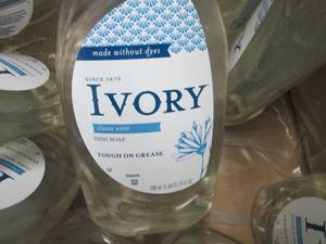 lot 22 image: 9- 24 oz Ivory Classic Scent Dish S...