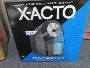 lot 27 image: X-ACTO Pencil Sharpener, Teacher ...