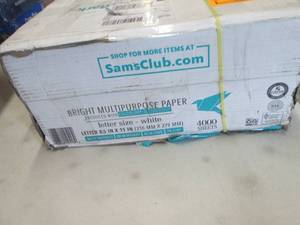 lot 112 image: Case of 4000 Sheets Sams Club 20 lb...