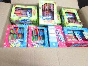 lot 170 image: Box of SweeTarts & Nerd Flavored Ca...