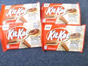 lot 171 image: 12- 3 oz KitKat King Size Chocolate...
