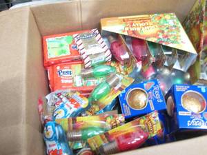 lot 176 image: Box of Assorted Seasonal Candy & Mi...