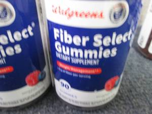 lot 231 image: 3- 90 ct Fiber Select Gummies...