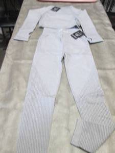 lot 286 image: Medium Gym Wolf Yoga Set NWT...