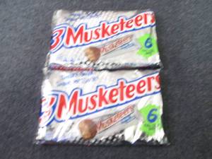 lot 342 image: 2- 6 ct pk Full Size 3 Musketeer Ba...