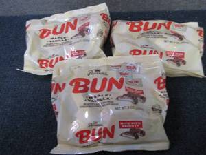 lot 385 image: 3- 9 oz Pearsons Bun Maple Vanilla...