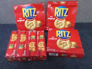 lot 390 image: Ritz Crackers...