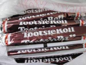 lot 406 image: 12- 2.5 oz Tootsie Rolls...