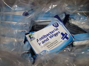 lot 416 image: 36- 20 ct Pks Antibacterial Hand Wi...