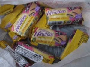 lot 437 image: 12- 2 oz Fig Newtons...