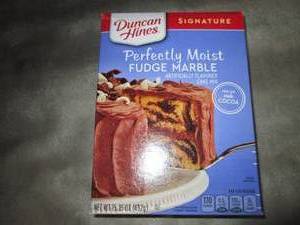 lot 446 image: 6- 15.25 oz Boxes Duncan Hines Fudg...