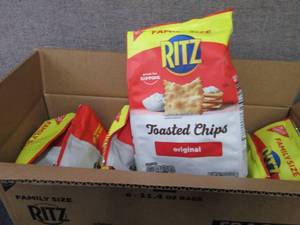 lot 414 image: 6- 11.4 oz Bags Ritz Toasted Chips ...