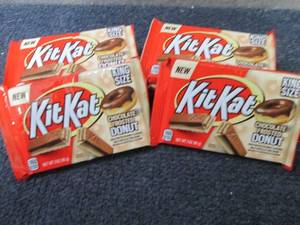 lot 150 image: 12- 3 oz KitKat King Size Chocolate...