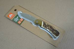 lot 176 image: Ozark Trail 7 Folding Knife