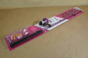 lot 184 image: Zebco 202 Fishing Pole Combo with Tackle