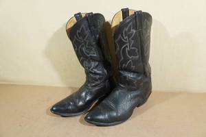 lot 203 image: Mens Western Boots -Size 10 2E