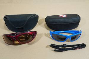 lot 218 image: 2 Pairs of Sunglassses with Cases