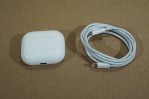 lot 75 image: Apple Airpods 3rd Generation