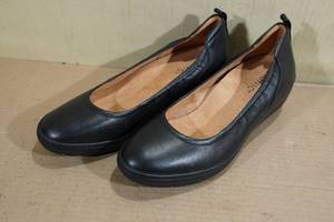 lot 323 image: Vionic Womens Jacey Wedge Shoes -Size 8