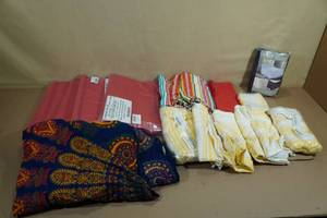 lot 343 image: Assorted Kitchen Towels, Placemats, Table Cloth