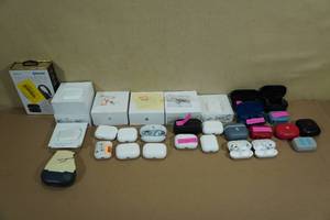 lot 348 image: Assorted Earbuds  -Some Work, Missing Buds, Wont PairCharge