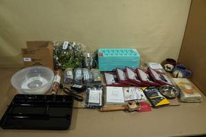 lot 349 image: Assorted Houseware -Ice Cube Tray, Napkins, Mugs